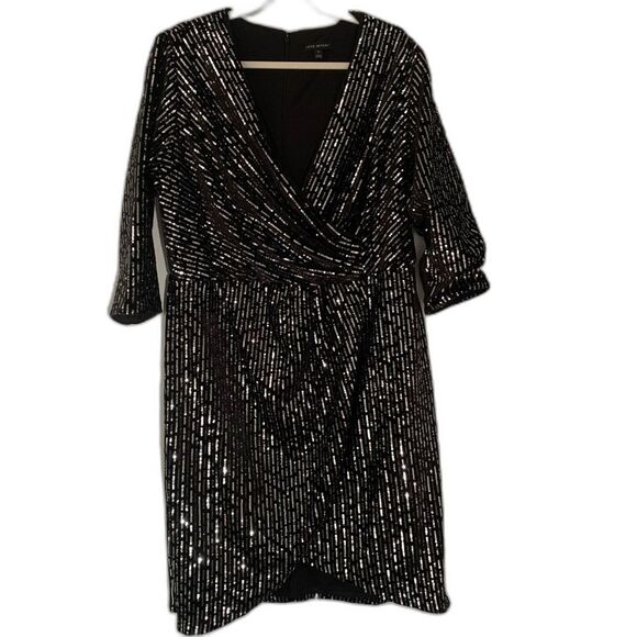 Lane Bryant Silver Sequin & Black Velvet Wrap Dress NWT Party Date Night Sz 16 - Picture 9 of 11